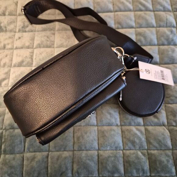 CXL by Christian Lacroix Black Eve Pebble Camera Bag NWT - Picture 5 of 7
